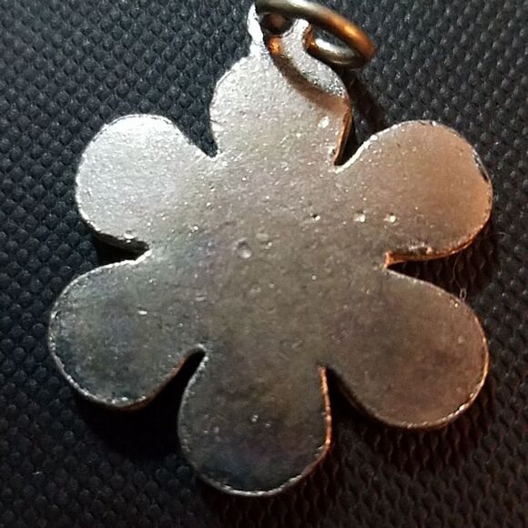 Sparkly Retro Smiling Flower Pendant - Picture 2 of 2